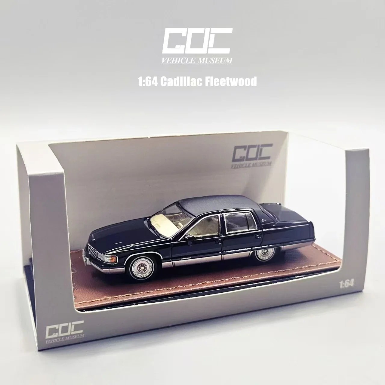 Литая под давлением модель автомобиля GOC 1:64 Fleetwood Black