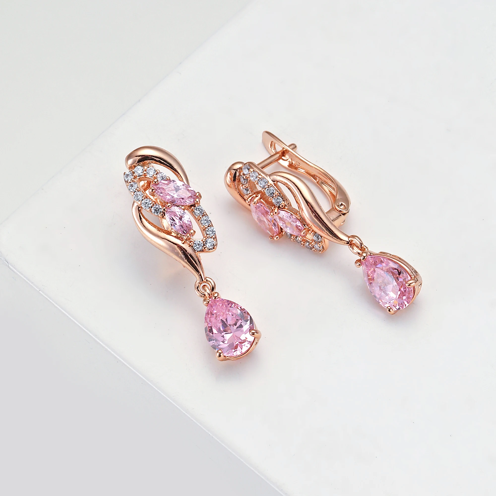 Trend Pink Crystal Pendant Earrings Quality Alloy Inlaid Rhinestone Geometric Symmetry Female Drop Earrings For Woman Girl