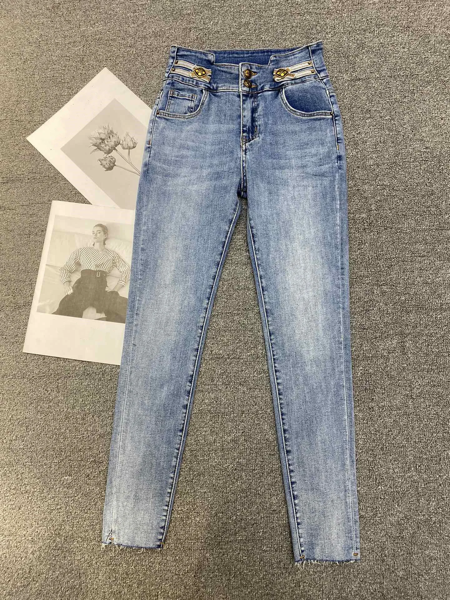 

2022 spring / summer new women's pencil pants jeans