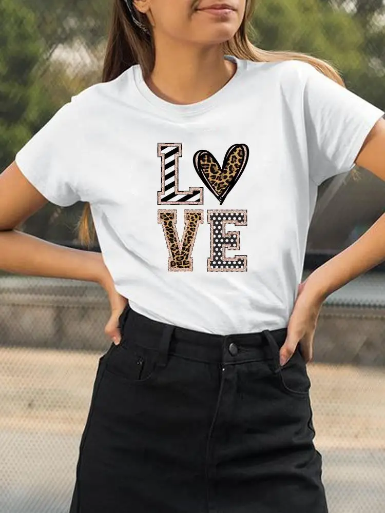 

Женская футболка с коротким рукавом, модная леопардовая футболка с надписью Love, одежда с графическим принтом, весна-лето