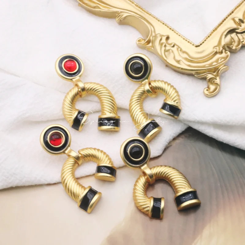 

Женские серьги-гвоздики с эмалью, в стиле ретро