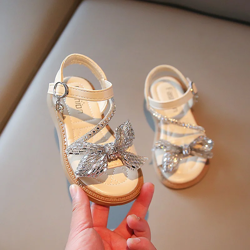 

Rhinestone Strap Bow Girls Sandals New Fashion Children Princess Wedding Party Shoes Summer Kids Soft Soled Peep-toe Beach Sheos