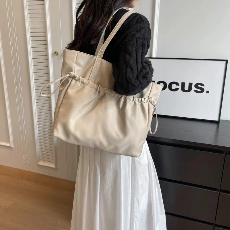 Повседневная женская сумка-тоут классическая большая вместительная пригородная