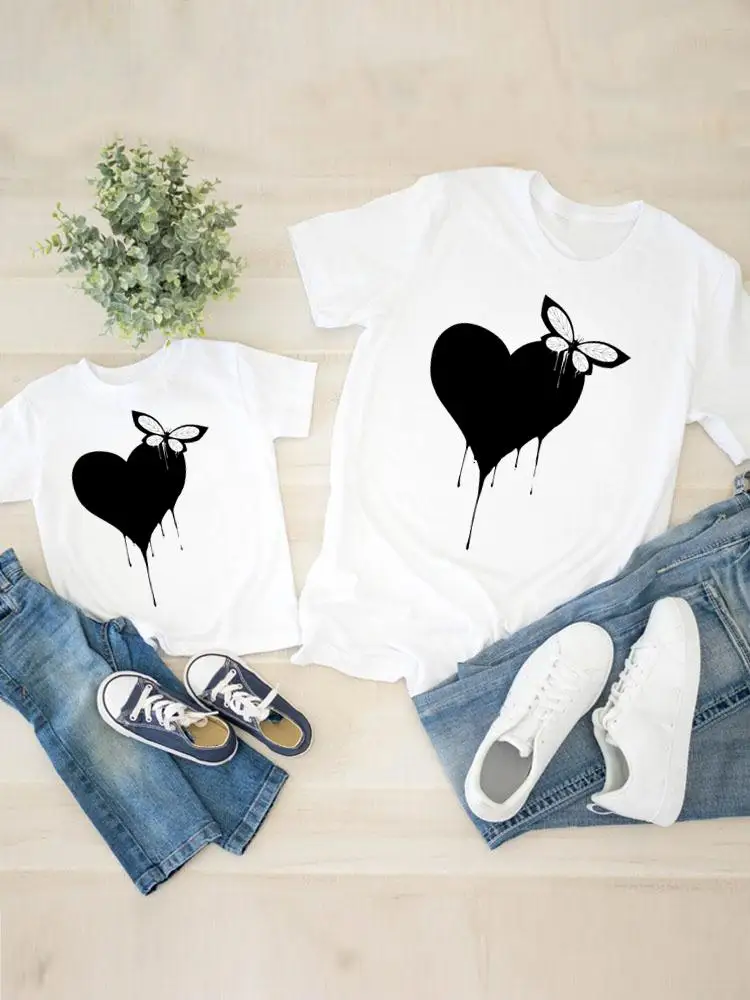 

Women Butterfly Love Heart Child Kid Clothing Boy Girl Summer Family Matching Outfits Mom Mama Mother Tee T-shirt Clothes