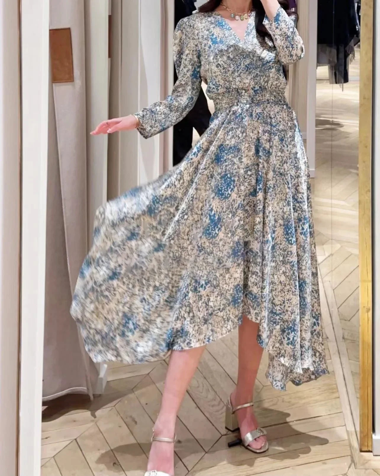 

Женское платье до середины икры, асимметричное платье с V-образным вырезом и длинными рукавами, с принтом на талии, весна-лето 2023