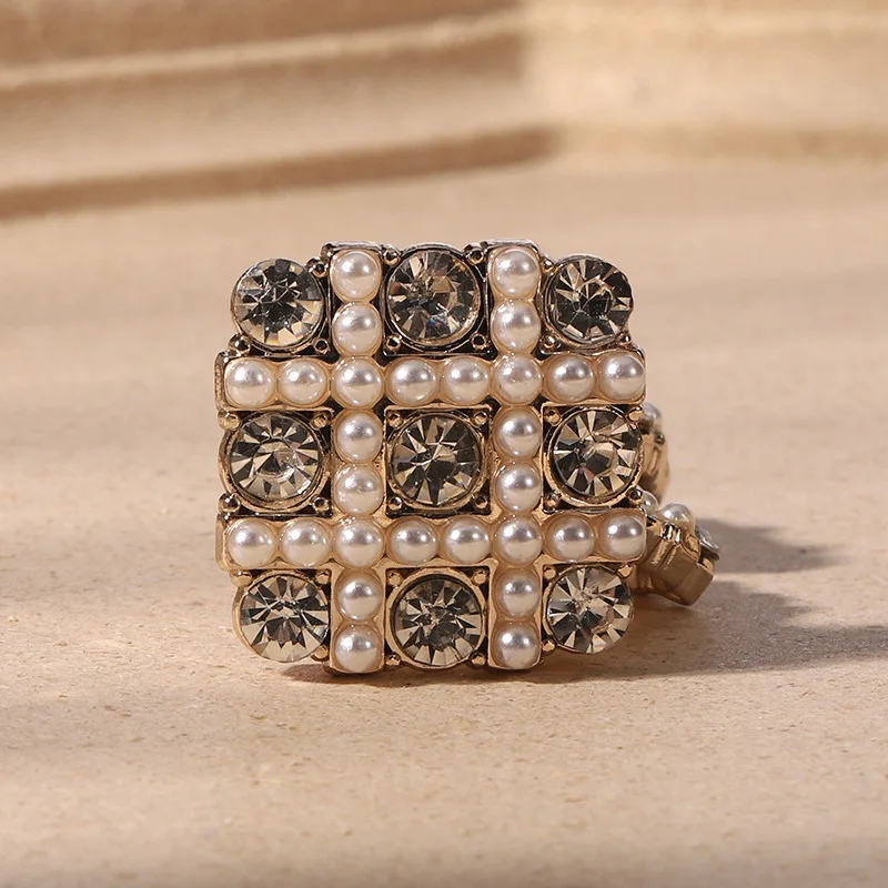 Квадратные пуговицы с металлическим жемчугом и стразами 6 шт