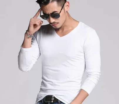 

-Футболка, белая, черная одежда, тонкая, круглая