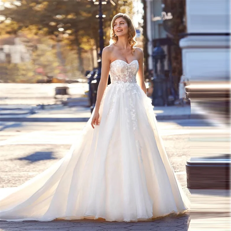

FIDDY898 Modern Wedding Dress A-Line Silhouette Sleeveless Sweetheart Appliqued Tulle Sweep-Train Vestido De Noiva C61
