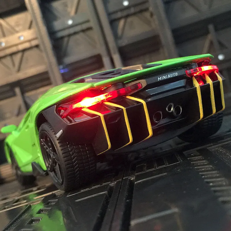 1:32 Lamborghinis LP770 модель спортивного автомобиля из сплава литый под давлением звук