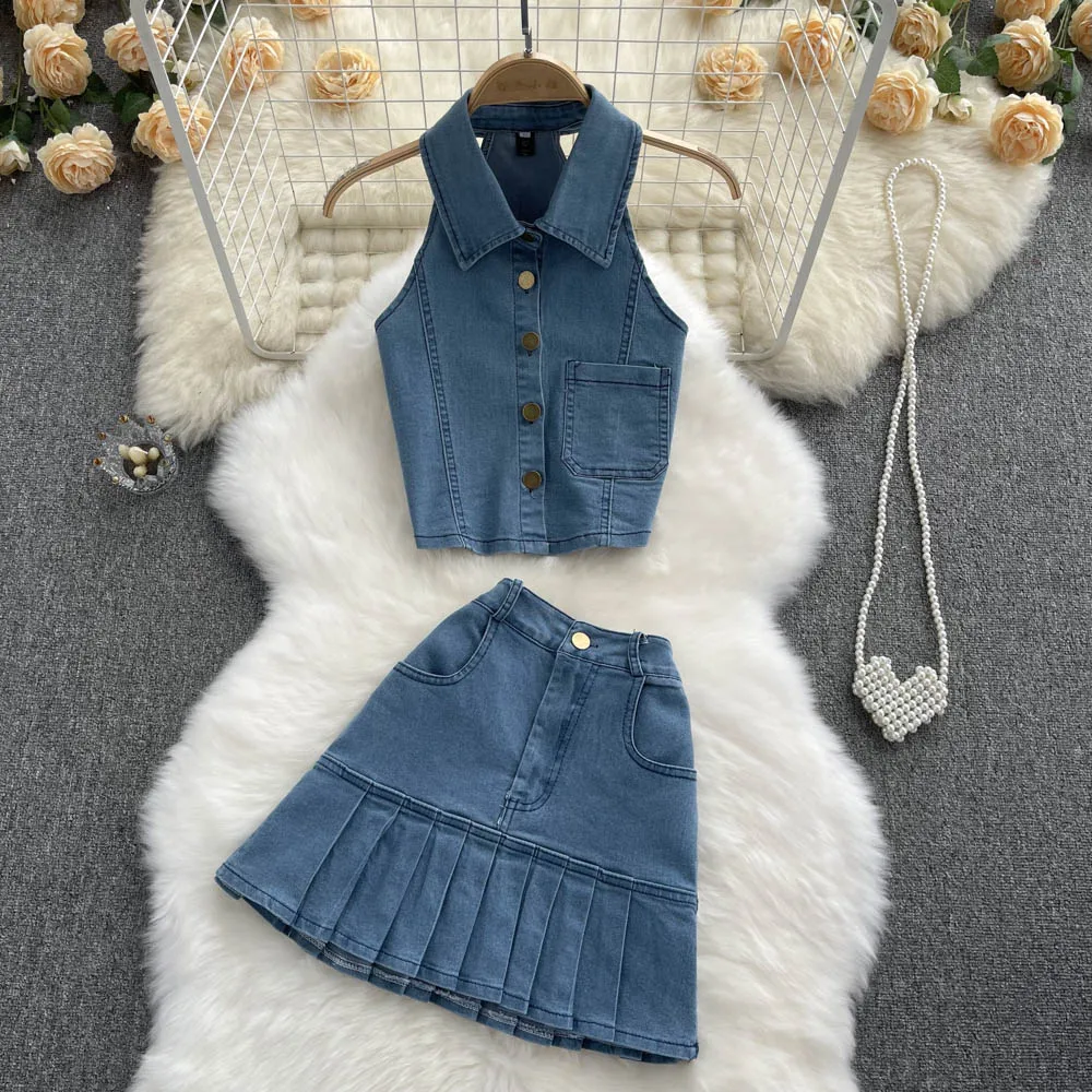 

2022 Summer New Vintage Short Sleeveless Polo Collar Shirt + High Waist Pleated Skirt Cowboy Two-piece Suit