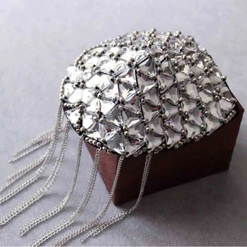 2 шт. брошь в виде эполета с кисточкой |