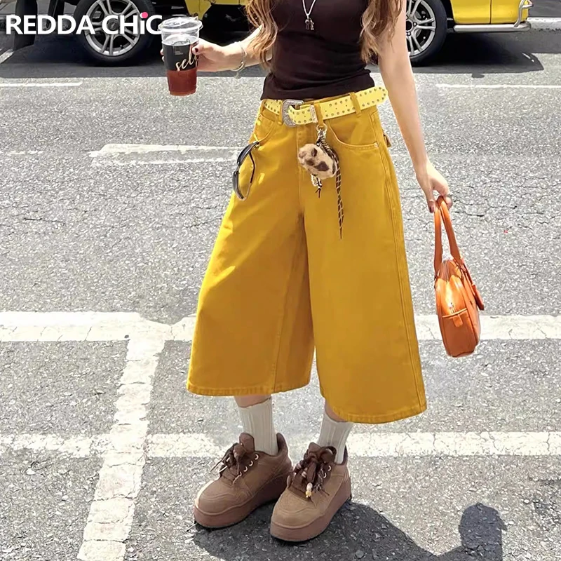 Фото Женские джинсовые шорты ReddaChic: свободные, прямые, широкие, в корейском ретро-стиле, для повседневной носки, яркие, цветные №1