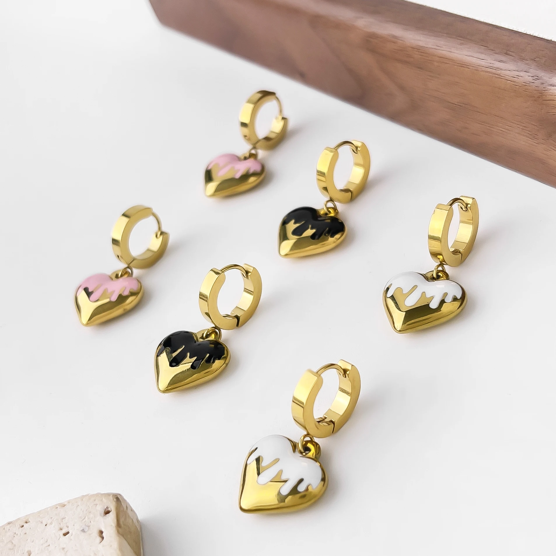 Серьги-кольца Peri'sBox сердечки из нержавеющей стали