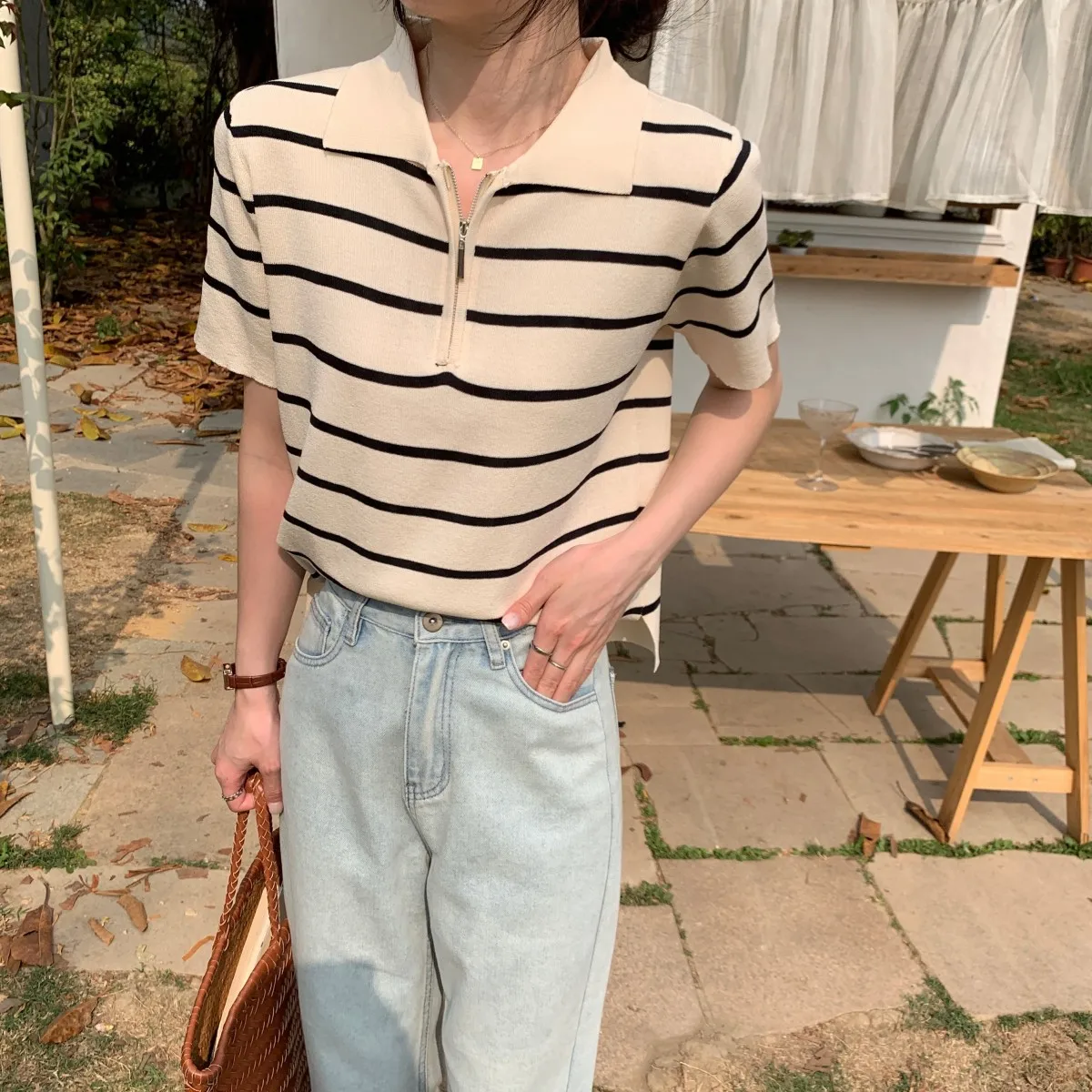 

Womens Shirt 2023 Summer Polo Neck Striped Zipper Knitted Short-sleeved Blouse Cropped Tops Tees Casual Streetwear