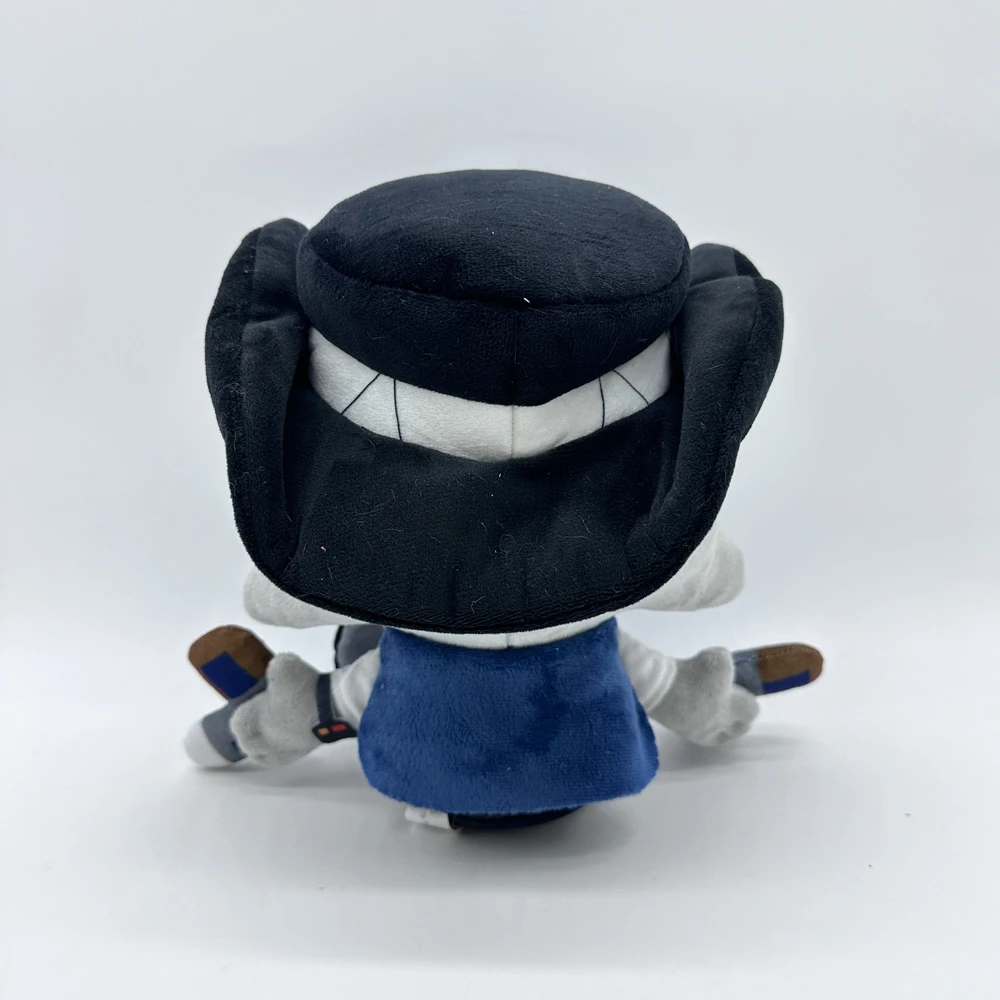 Плюшевая игрушка волка в синей и красной маске для глаз черной шляпе креативно