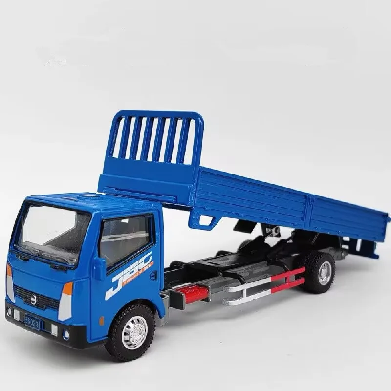 Модель автомобиля из сплава 1/60