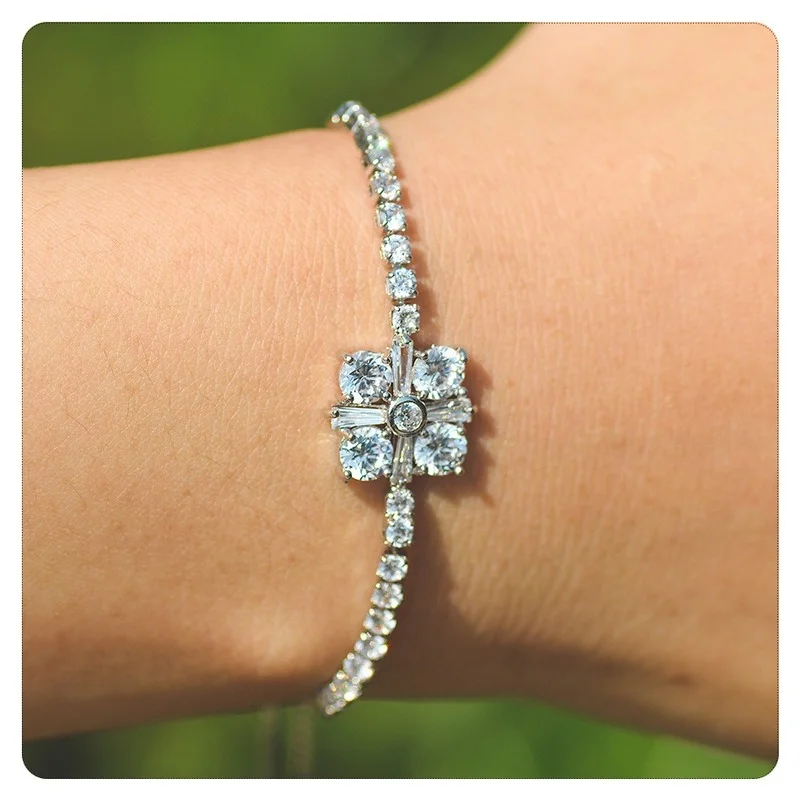 

New Fashion Romantic Four Leaf Clover Eternity Bracelets for Women High Quality CZ Crystal Tennis Bracelet Valentine's Day Gifts