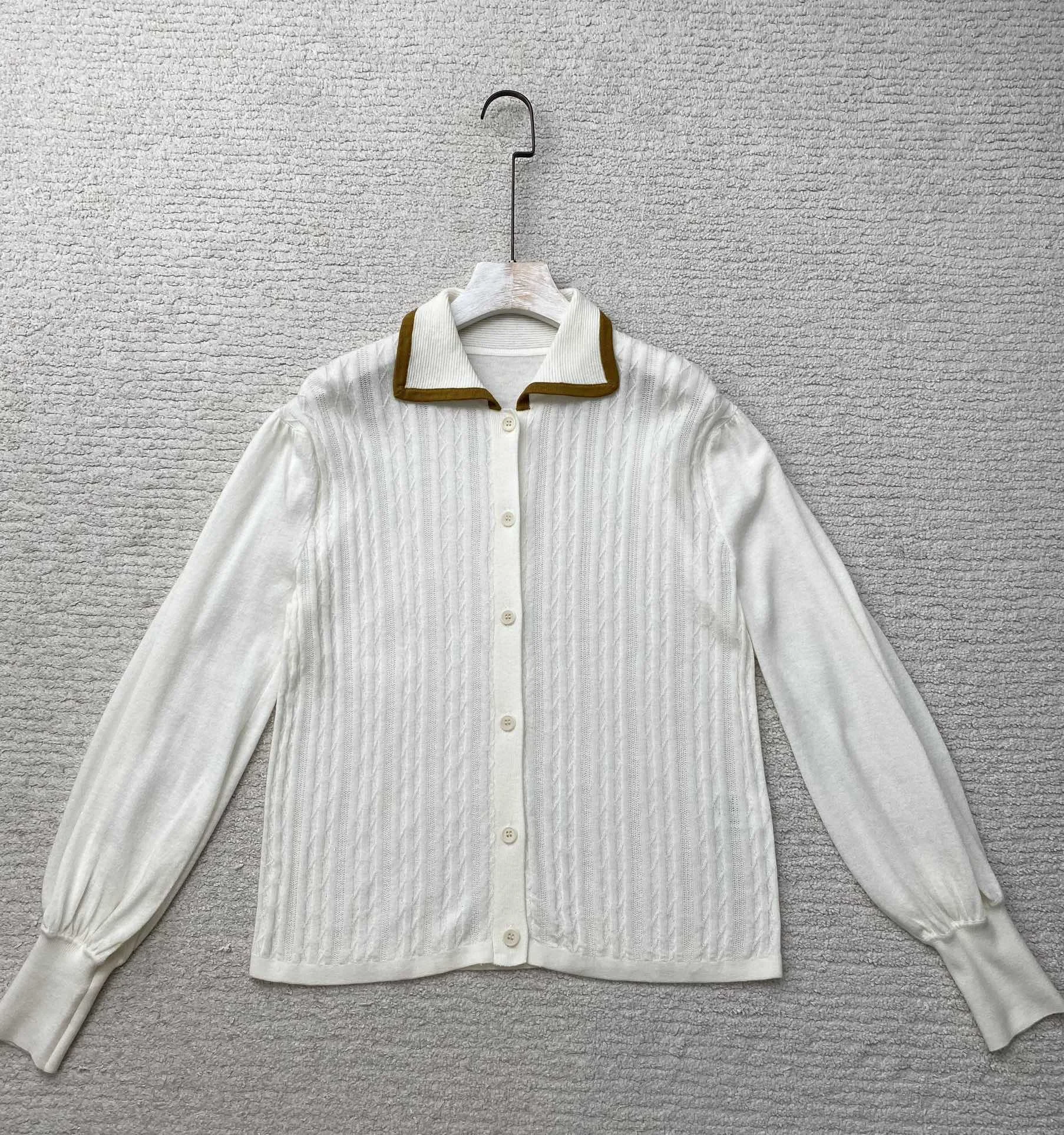 

The new wool shirt front lining design on both sides, beautiful and durable