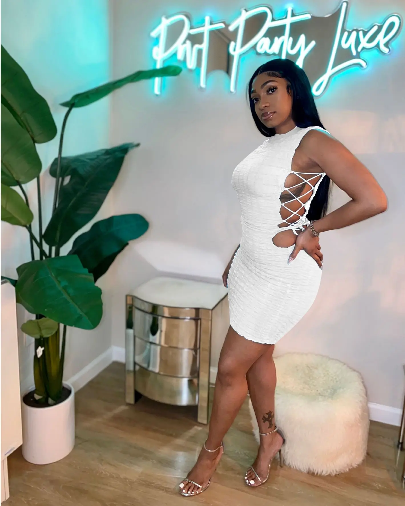 

MUDAN Lace Up Side Hollow Out Seersucker Sleeveless Turtleneck Bodycon Midi Dress for Women 2022 Summer Chic Ins Dresses