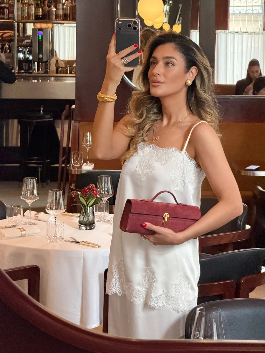 Wolfeel 2026 Новая серия: женский комплект из двух предметов с кружевной отделкой из сатина – топ на тонких бретелях и брюки с широкими штанинами. Элегантный комплект в стиле стритвир. (art.: 3920dcbc2acab) - 3920dcbc2acab