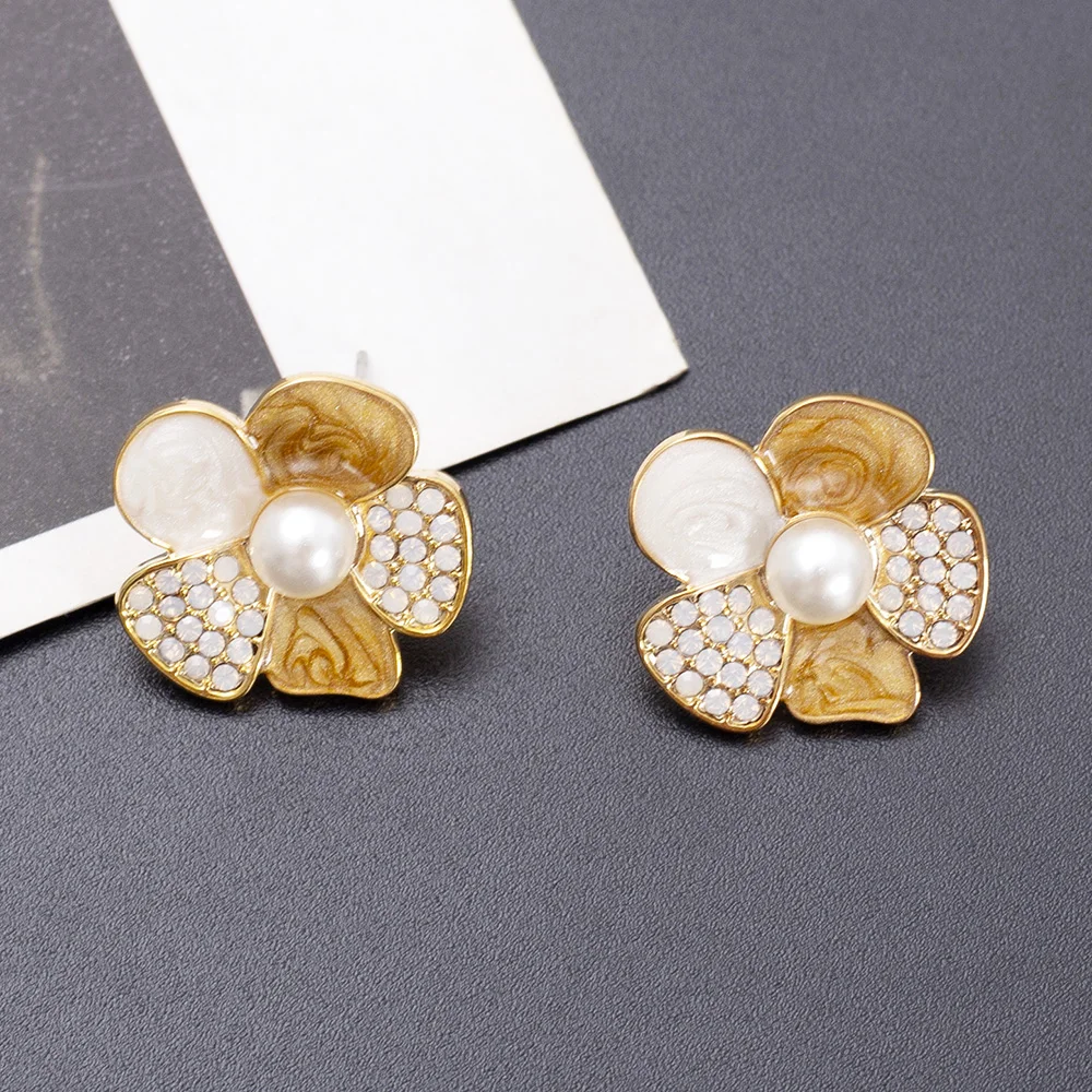 

Korean Fashion Vintage Oil Drops Shiny Imitation Pearl Metal Flower Earrings For Women Cute Trending Products Girls Jewelry
