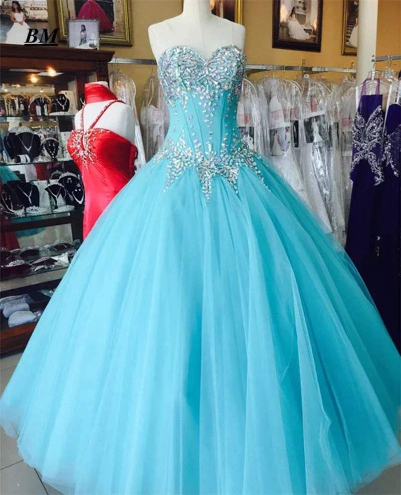 

Sweetheart Tulle Ball Gown Quinceanera Dresses 2021 Bling Crystals Vestidos De 15 Anos Masquerade Party Princess Sweet 16 Dress