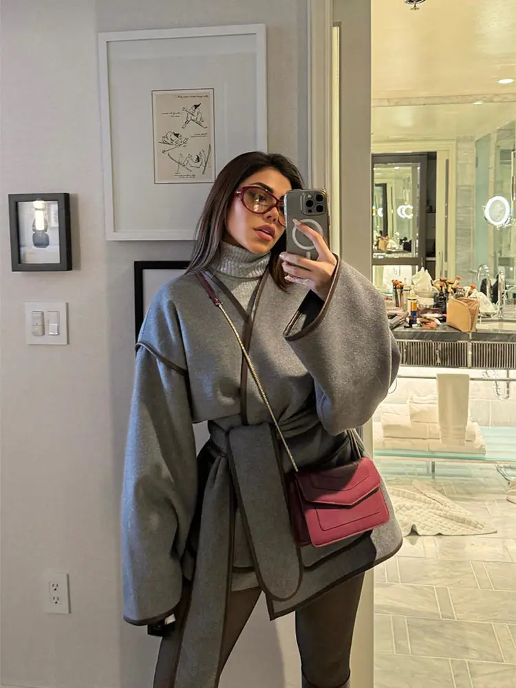 Куртка женская шерстяная контрастная с поясом и карманами модный серый пиджак