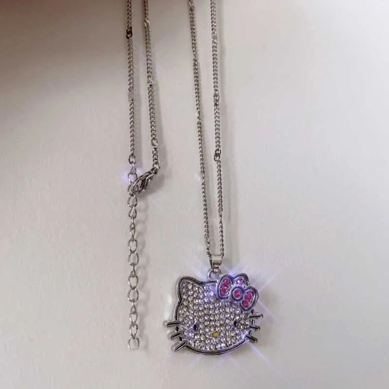 

Kawaii Hello Kitty Pendant Necklaces for Girl Sweet Full Zircon Choker Necklace Fashion Simple Silvery Chain Necklace Accessorie
