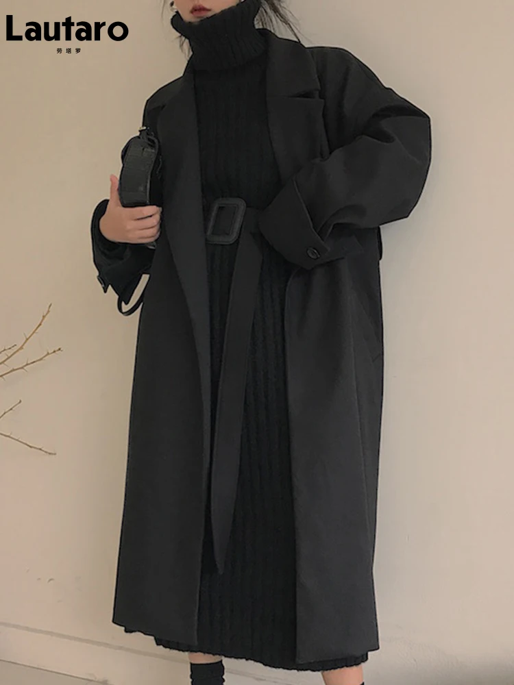 Lautaro Весенне-осенний длинный черный тренч женский оверсайз с ремнем Подиум