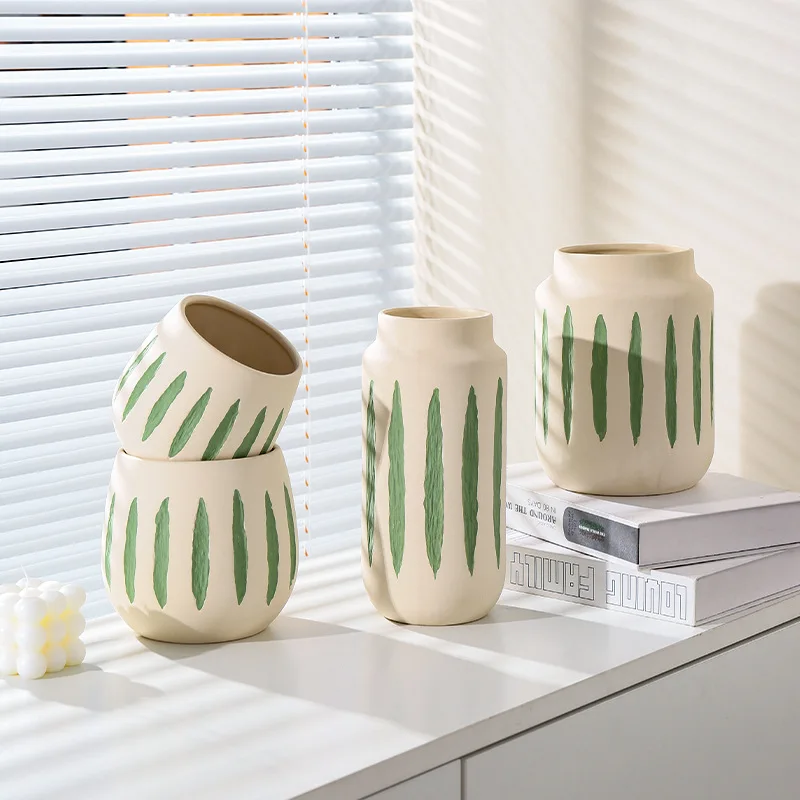 

Керамическая полосатая ваза в скандинавском стиле для гостиной, спальни, настольная Цветочная композиция, аксессуары для высушенных цветов