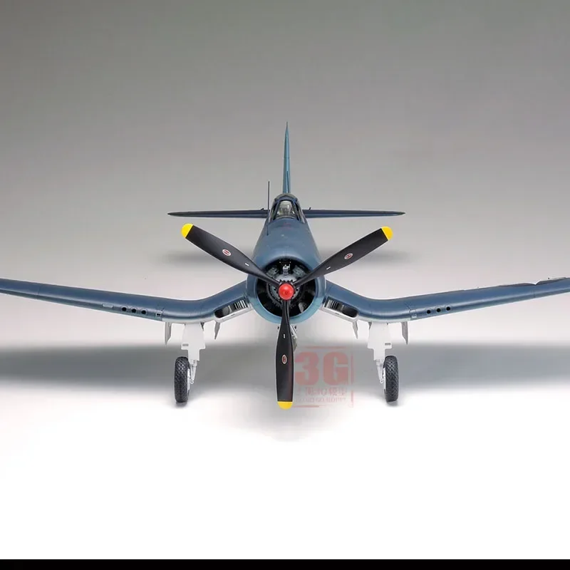 Комплект модели самолета TAMIYA в сборе 60325 американский истребитель Corsair F4U-1A 1/32
