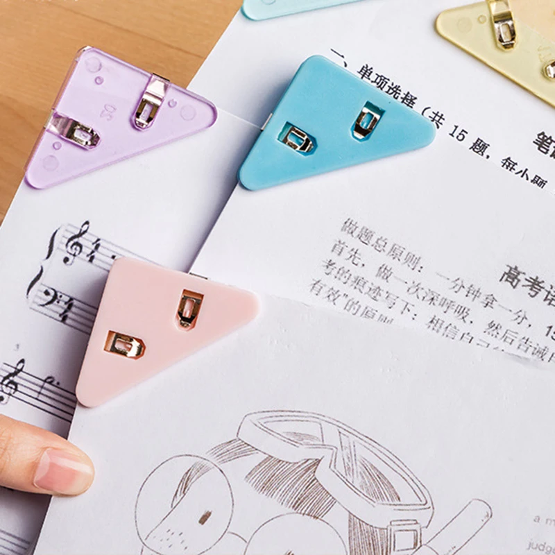 

2 шт., треугольные зажимы, прозрачная книга, бумажный уголок, зажим для купюр, держатель для страниц, журнал, книги, пластиковый защитный зажи...