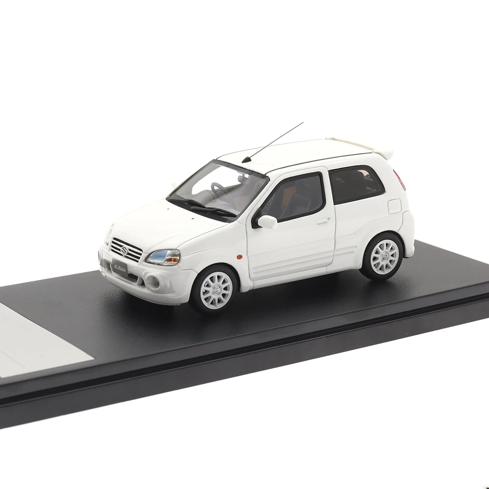 Фото Коллекционная модель автомобиля Hi-story: SUZUKI SWIFT Sport (2003) в масштабе 1:43, классический автомобиль из смолы, игрушка для коллекции и декора №4