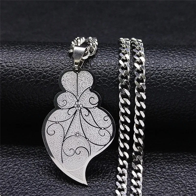 

Stainless Steel Carrot Heart Chain Necklace for Women/Men Silver Color Pendant Necklace Jewelry pendentif coeur N2241S08