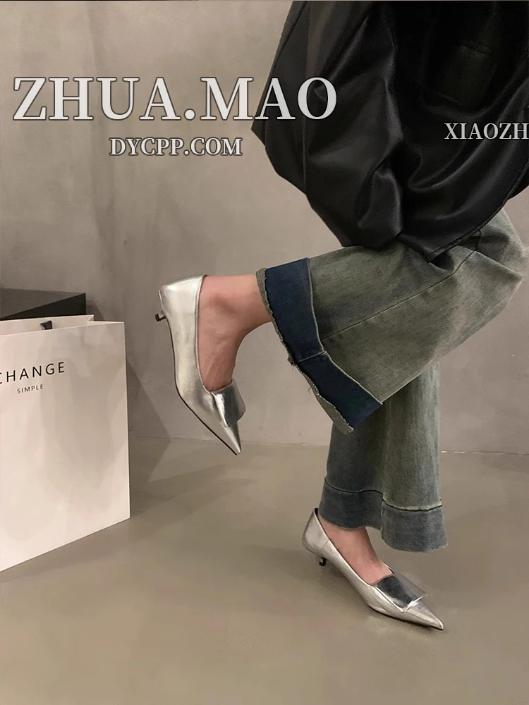 Женские одноступенчатые туфли с острым носком во французском стиле лето 2023 новые