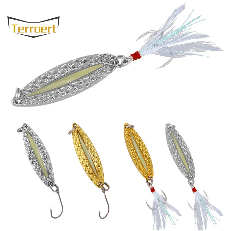

1pcs Metal Luminous Spinner Spoon Fishing Lures 10g 15g Night Tackle Sequins Bait Noise Paillette With Feather Treble Hook Pesca