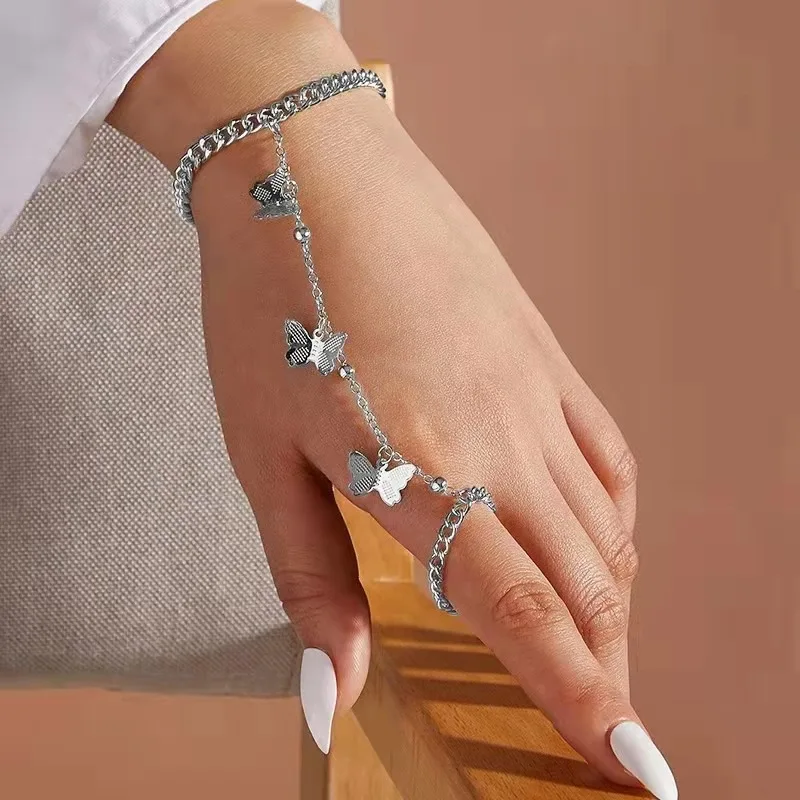 

Fashion Simple Trendy Retro Style Butterfly Pendant All-match Chain Link Bracelet Ladies Personality Hip-hop Charm Bracelet