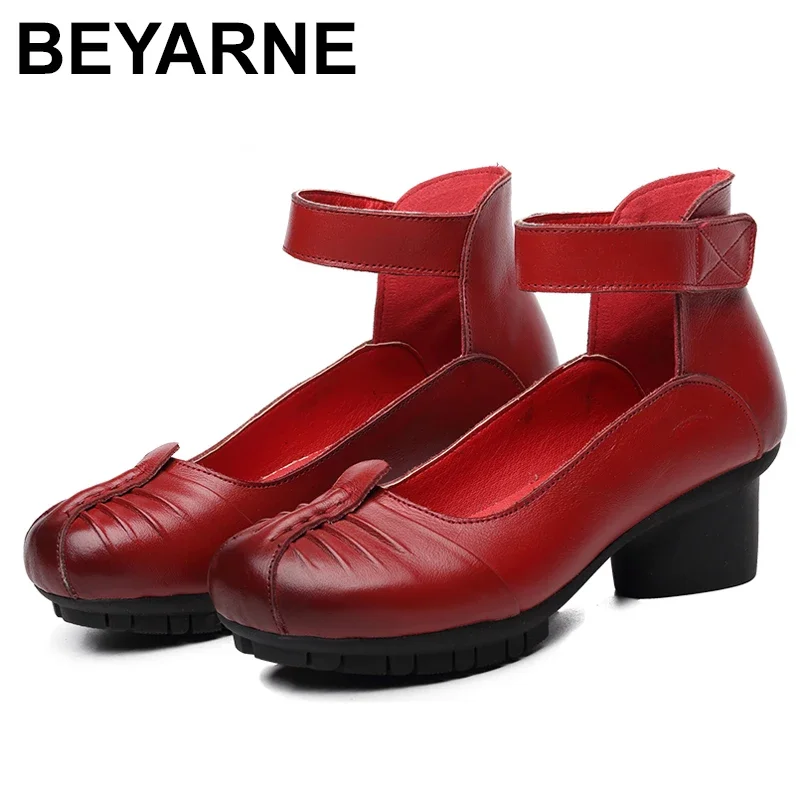 Туфли-лодочки женские кожаные на среднем квадратном каблуке с круглым носком и