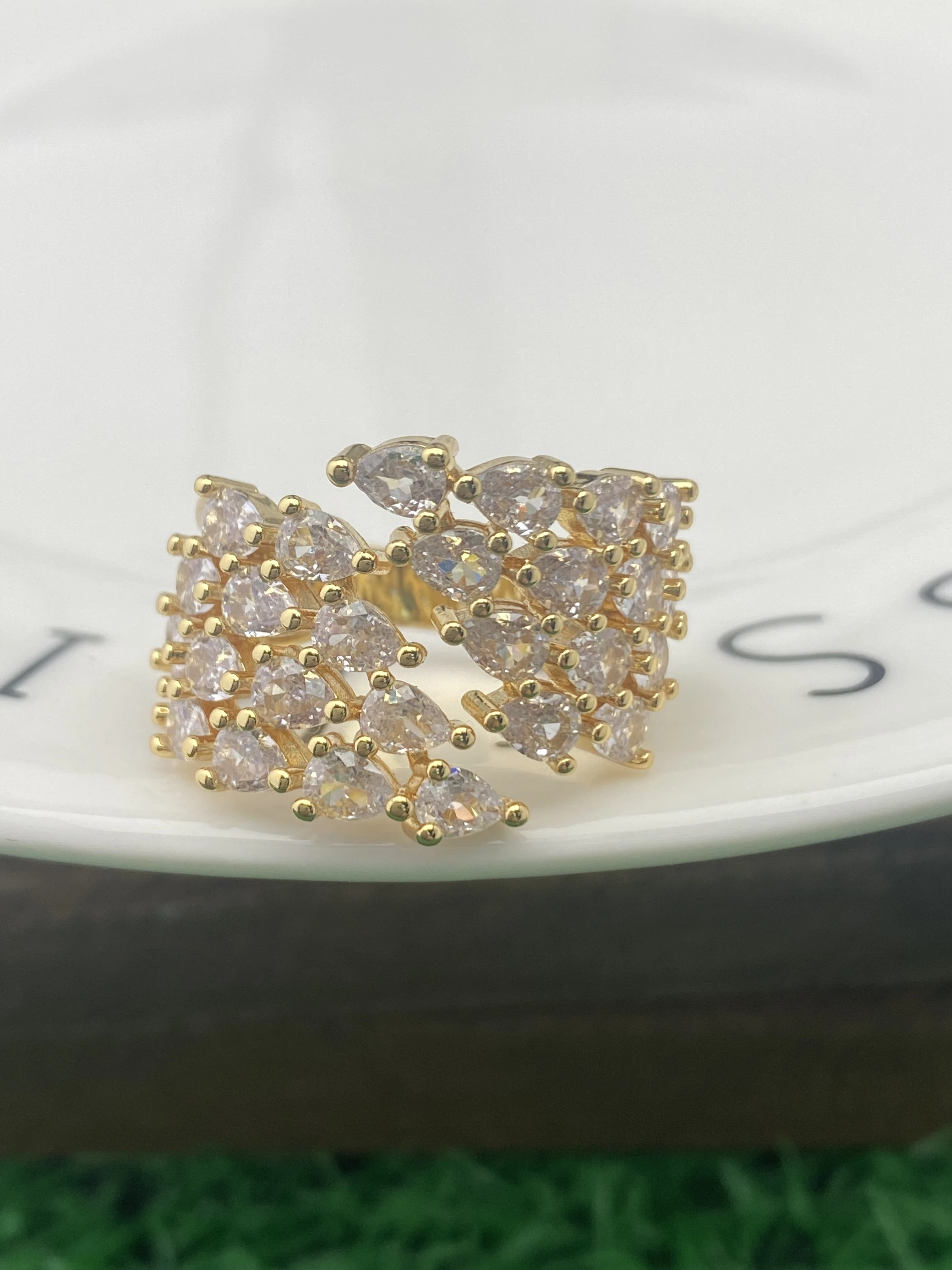 

Vintage Clear Faceted CZ Cocktail Open Finger Ring Party Jewelry Gift