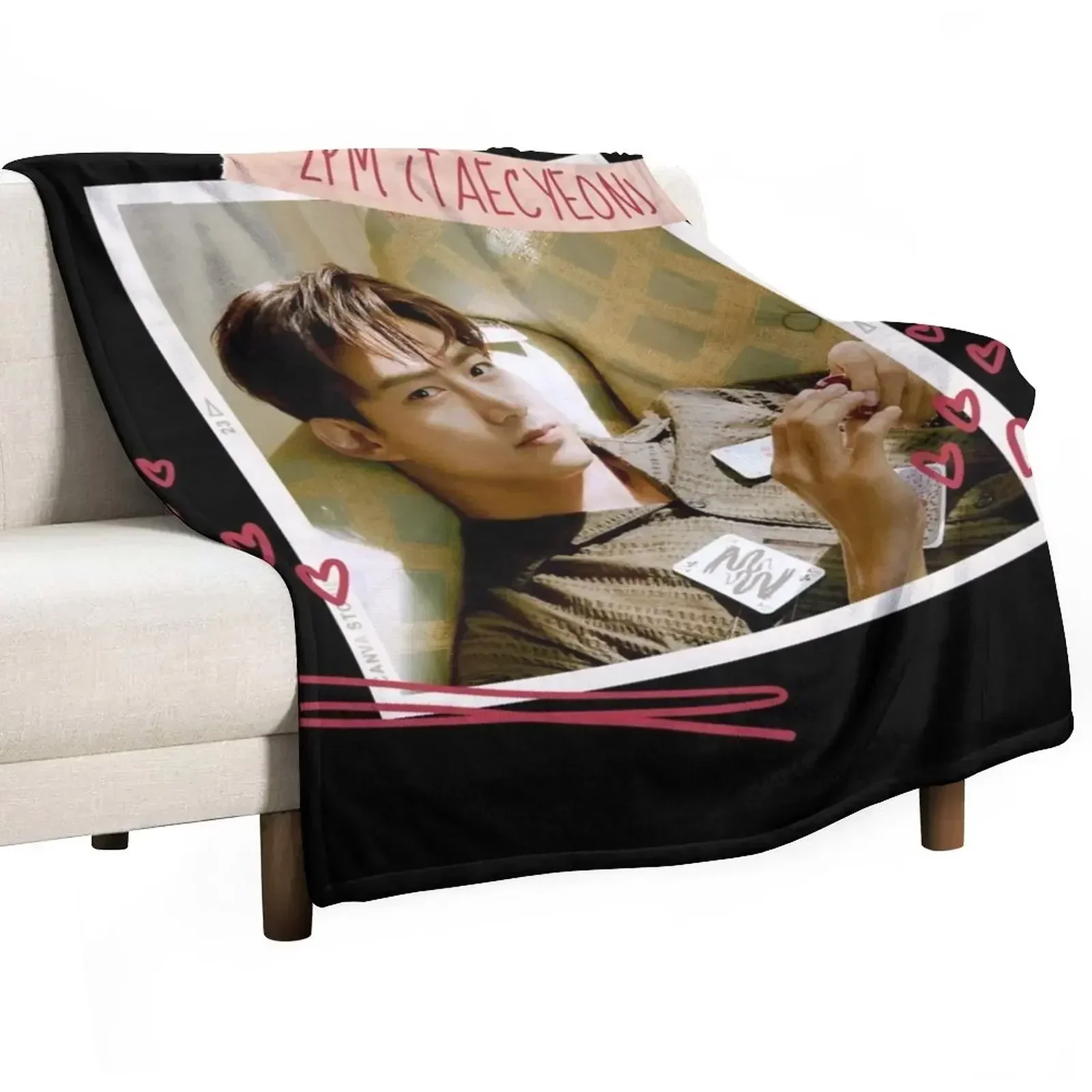 PM - 2PM OK TAECYEON Одеяло Vincenzo Cassano Диван Retros Одеяла