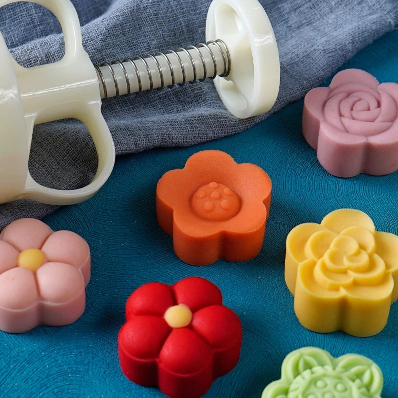 

Plastic Mooncake Stamp Cute Flower Shape Mooncake Mold Festival DIY Hand Press Mooncake Cutters Pastry Decorating Gadget