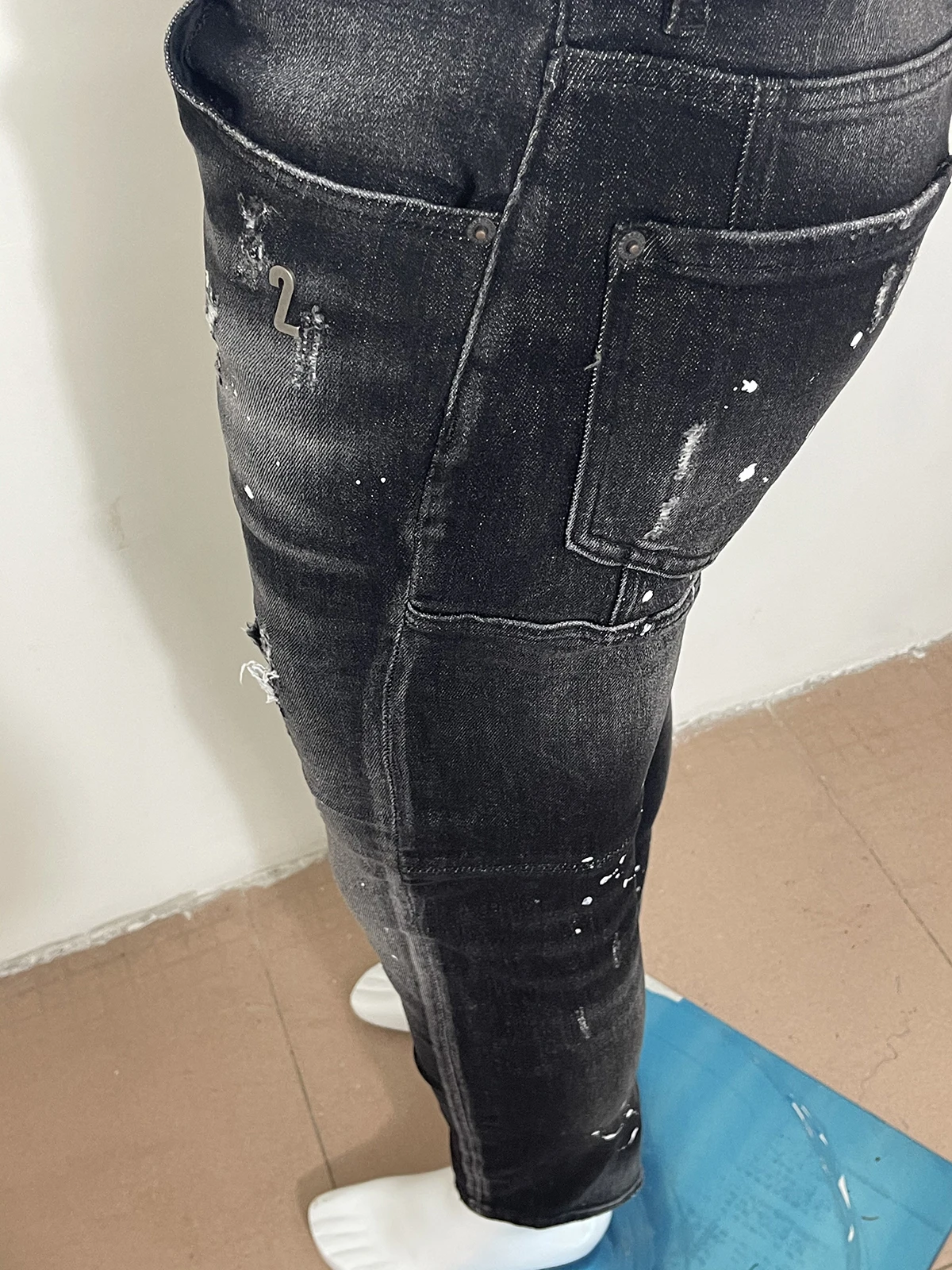 2023 spring and autumn new style D2 jeans men wash worn holes patch paint three-dimensional cut small feet black jeans man