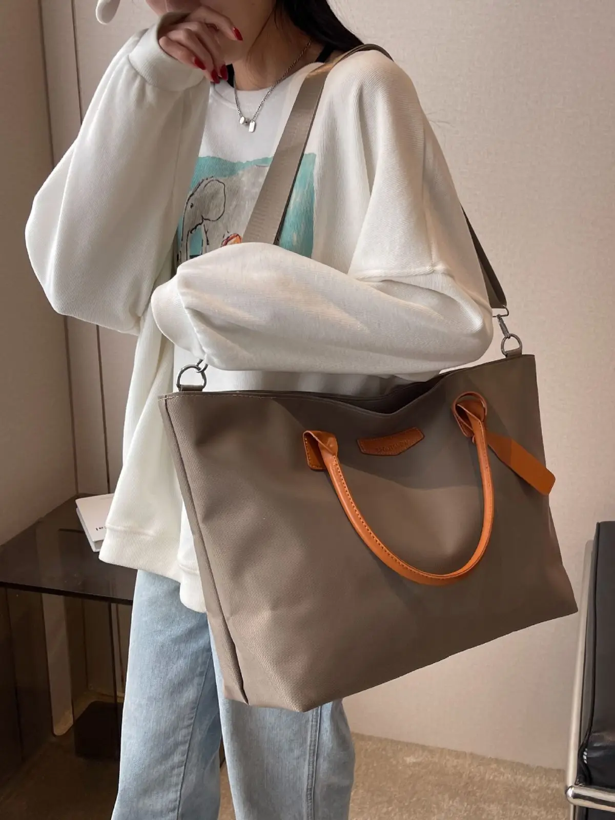 Рисунок 4 - CGCBAG, простая дизайнерская роскошная сумка-тоут