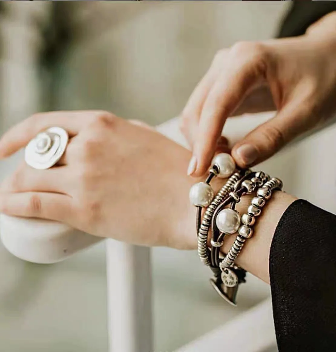 

Кожаная кожа, серебряная застежка, модный Европейский подарок