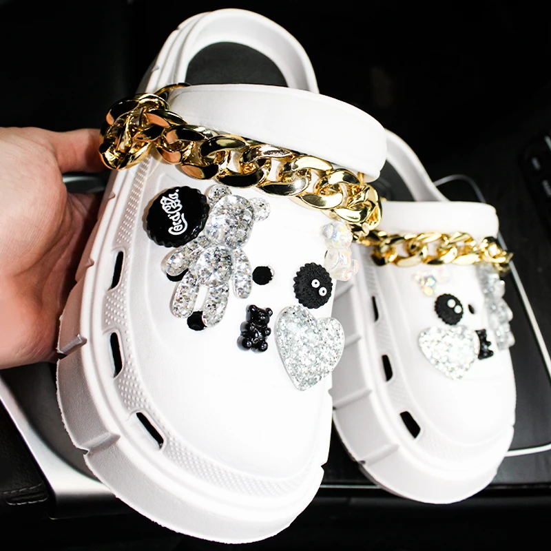 Женские сабо с украшениями в ассортименте |