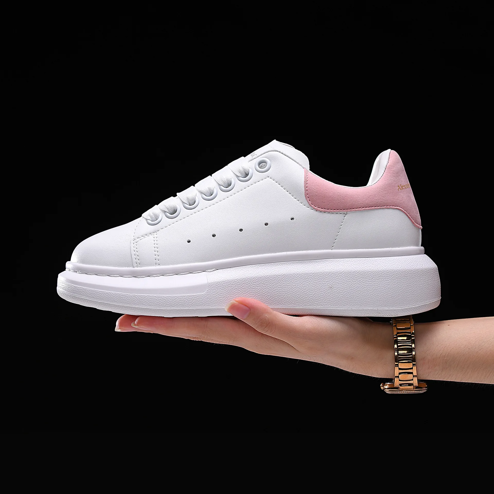2023 Top Quality luxury Shoes for Women Brand Design White Chunky Sneakers Female Vulcanize men Sport Shoe couple