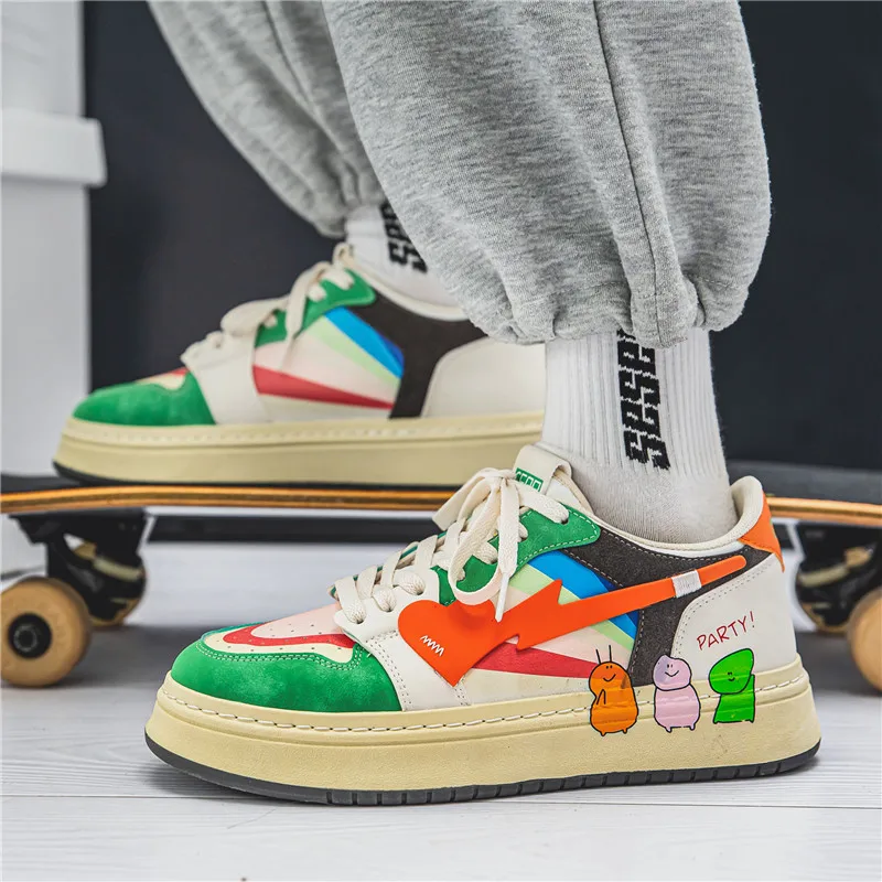 

New Breathable Graffiti Sneakers for Men Color Blocked Letters Trendy Casual Skateboard Shoes Flat Luxury Designer Walking Shoes