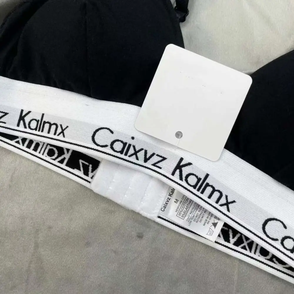 Комплект женского нижнего белья с V-образным вырезом и открытой спиной