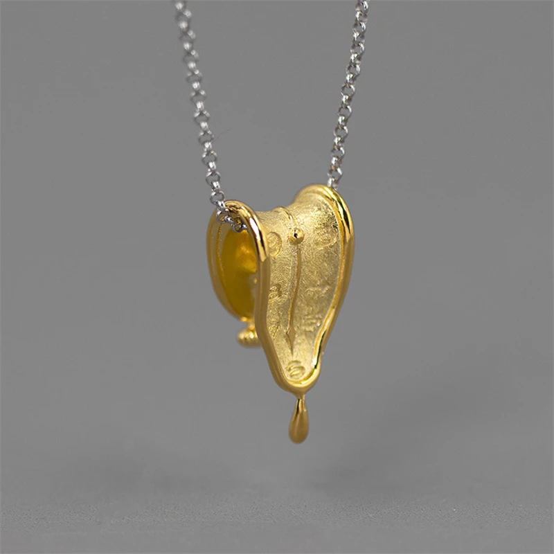 Ожерелье с подвеской в виде часов | Украшения и аксессуары