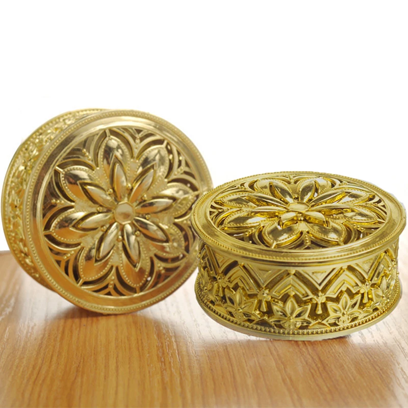 

1PC Hollow Gold-plated Candy Box Jewelry Storage Case Dessert Table Creative Wedding Candy Box Wedding Party Supplies